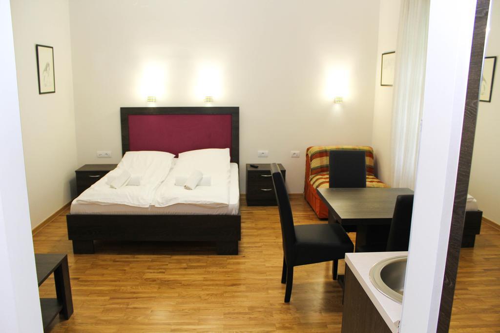Wake Up Apartments And Rooms Beograd Ngoại thất bức ảnh
