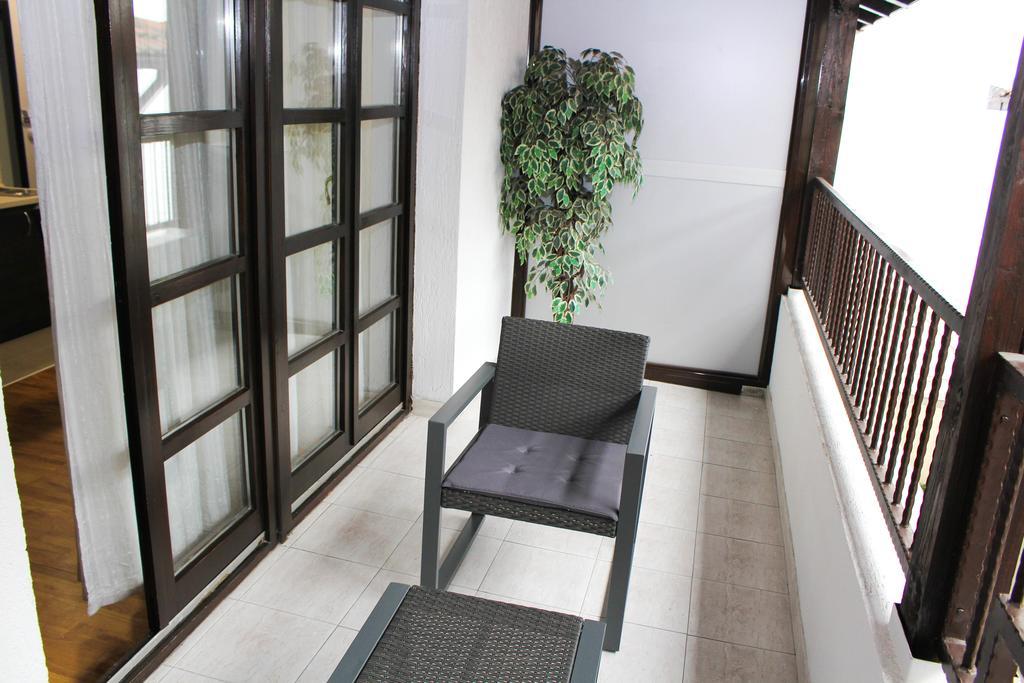 Wake Up Apartments And Rooms Beograd Ngoại thất bức ảnh