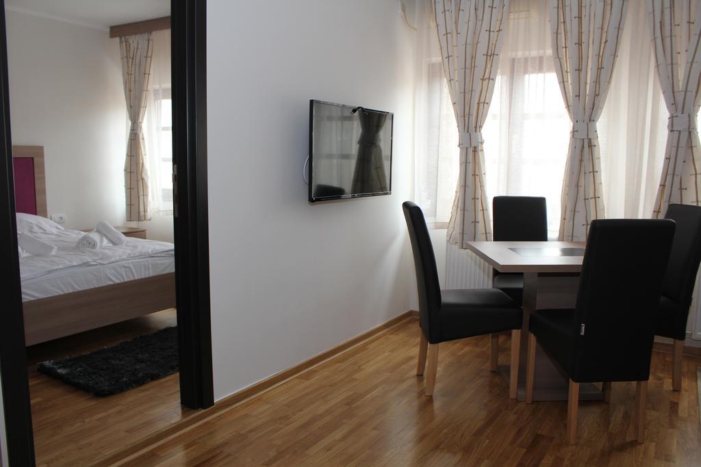 Wake Up Apartments And Rooms Beograd Ngoại thất bức ảnh