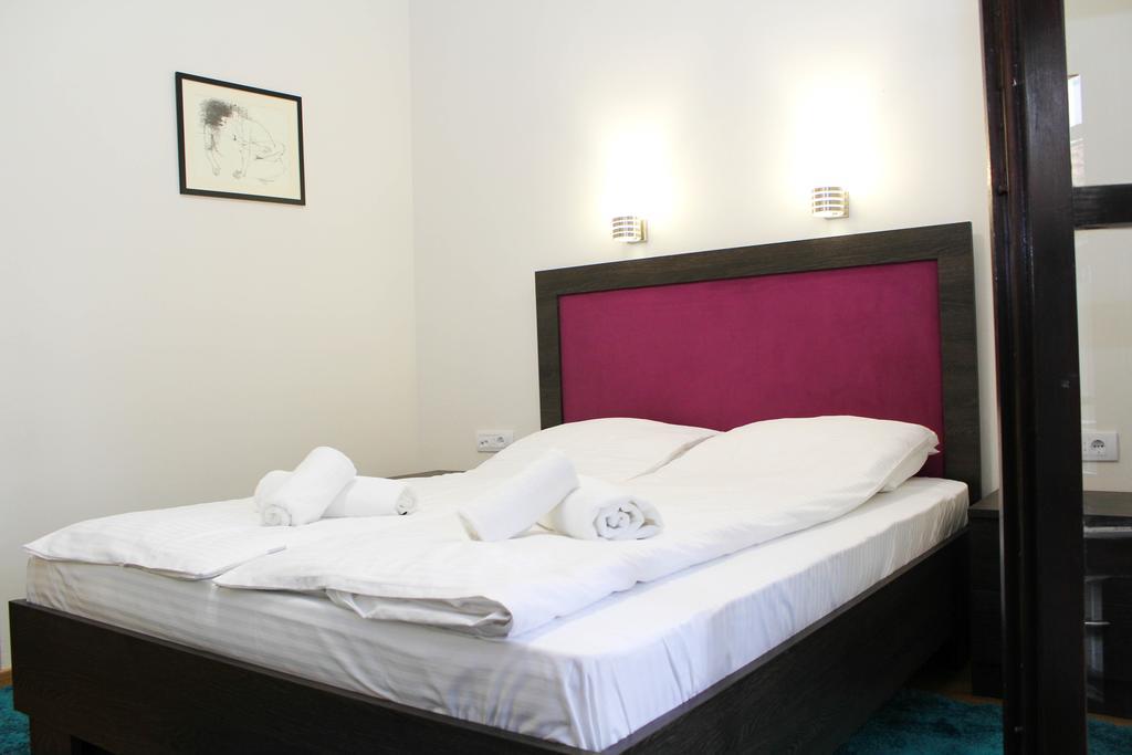 Wake Up Apartments And Rooms Beograd Ngoại thất bức ảnh