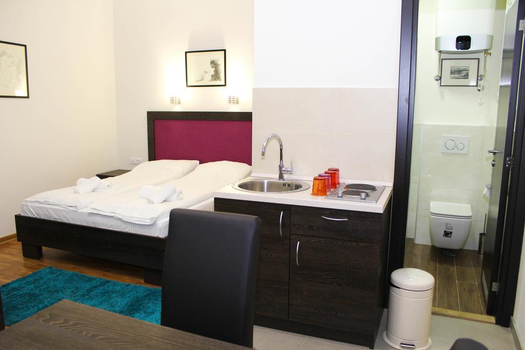 Wake Up Apartments And Rooms Beograd Ngoại thất bức ảnh