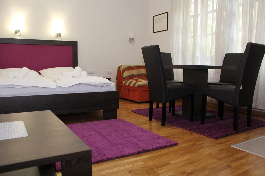 Wake Up Apartments And Rooms Beograd Ngoại thất bức ảnh