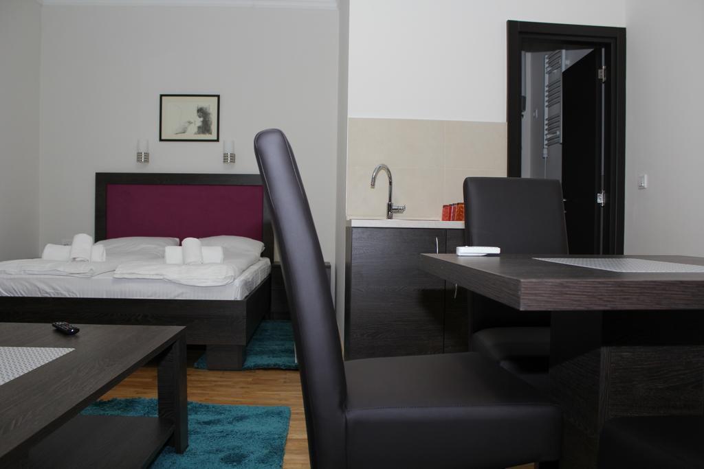 Wake Up Apartments And Rooms Beograd Ngoại thất bức ảnh