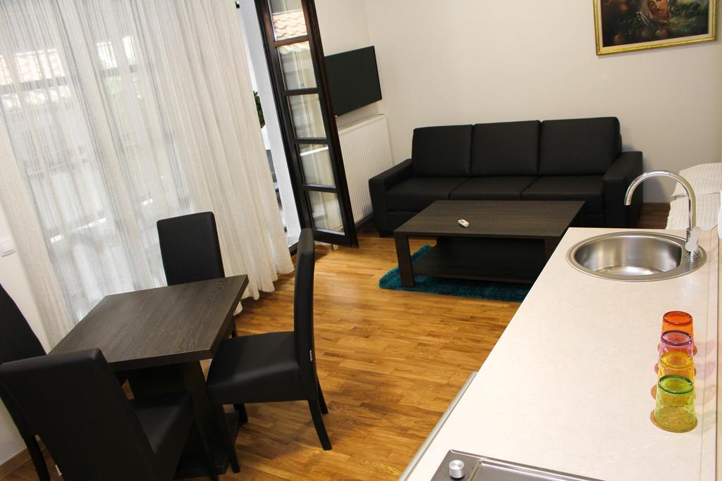 Wake Up Apartments And Rooms Beograd Ngoại thất bức ảnh