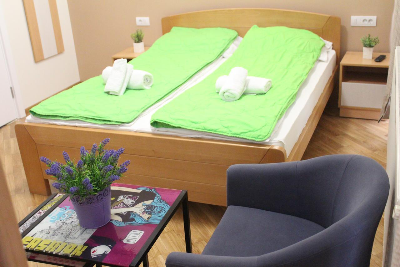 Wake Up Apartments And Rooms Beograd Ngoại thất bức ảnh