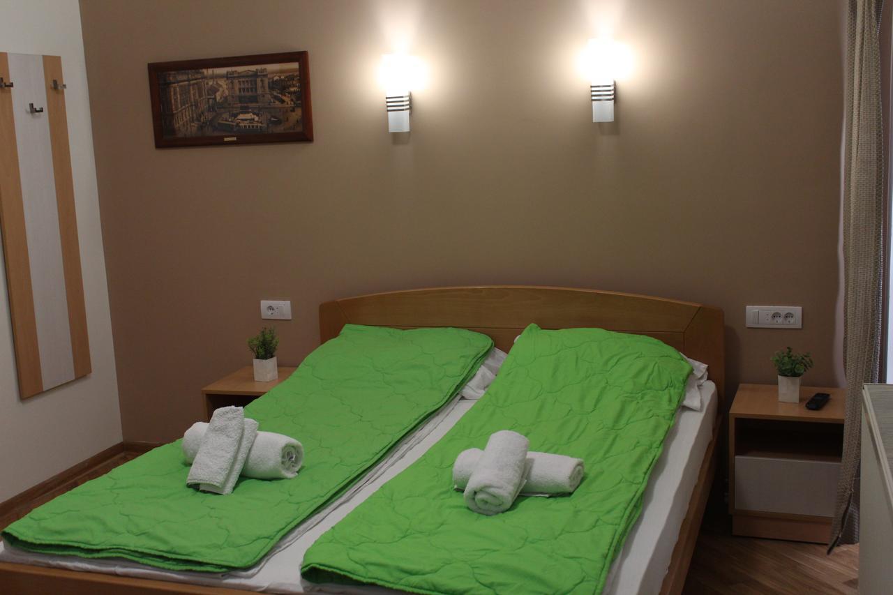Wake Up Apartments And Rooms Beograd Ngoại thất bức ảnh